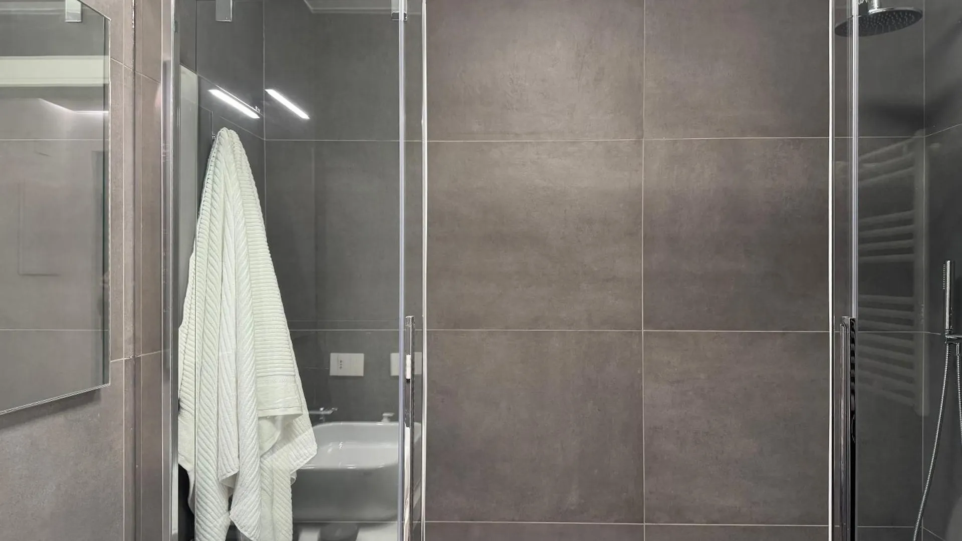 Labicum Xxii - Modern Studio Apartment Near The Colosseum Rome
